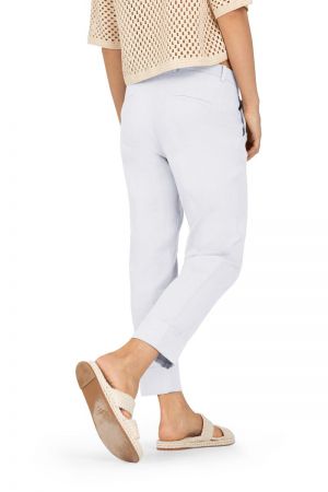  001 pure white